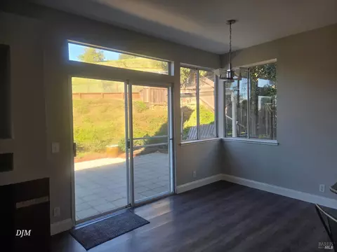 Dining - 213 Waterview Ter, Vallejo, CA 94591 photo 1 of 2