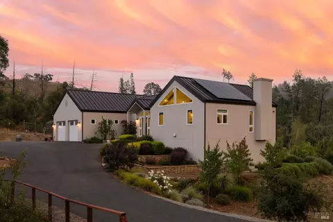 1236 Michele Way, Santa Rosa, CA 95404