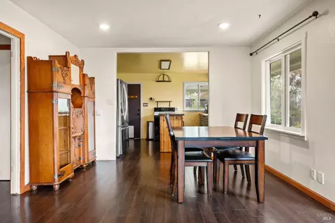 210 Bourbon Ln, Ukiah, CA 95482 photo 9