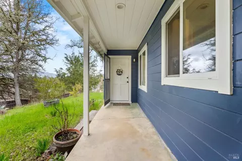 210 Bourbon Ln, Ukiah, CA 95482 photo 2
