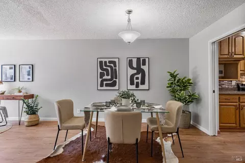 Dining - 1740 Stuart Ct, Benicia, CA 94510 photo 2 of 3