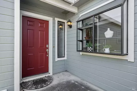 Entry Way - 1740 Stuart Ct, Benicia, CA 94510 photo 5 of 5