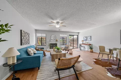 Living - 1740 Stuart Ct, Benicia, CA 94510 photo 2 of 4