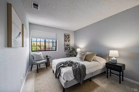 Bedroom - 1740 Stuart Ct, Benicia, CA 94510 photo 2 of 2