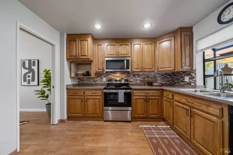 Kitchen - 1740 Stuart Ct, Benicia, CA 94510 photo 1 of 4
