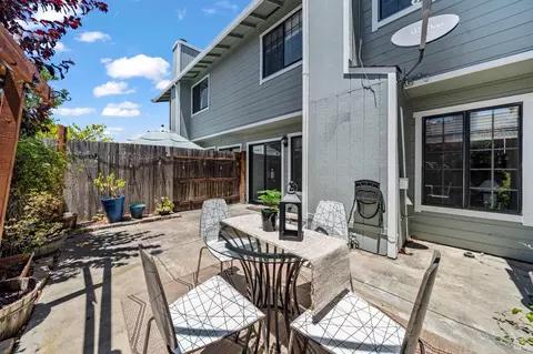 Exterior - 1740 Stuart Ct, Benicia, CA 94510 photo 4 of 8
