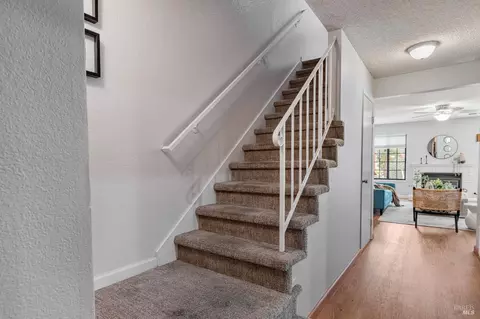 Entry Way - 1740 Stuart Ct, Benicia, CA 94510 photo 3 of 5