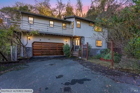 301 Toyon Rd, Ukiah, CA 95482