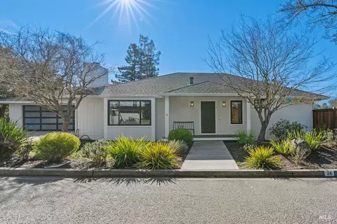 24 Arroyo Ln, Novato, CA 94947