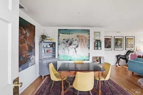 1390 Garden Ave, Saint Helena, CA 94574