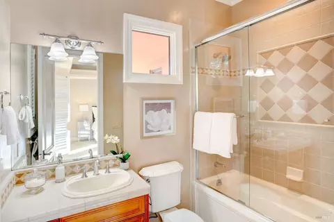 Bath - 1340 Crestmont Dr, Angwin, CA 94508 photo 4 of 7