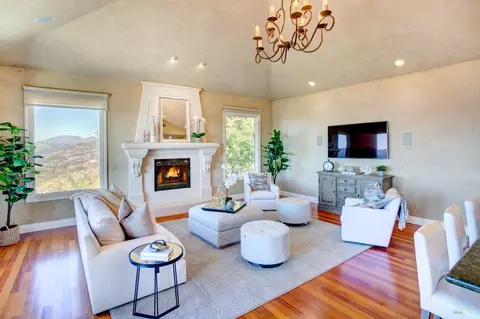 Living - 1340 Crestmont Dr, Angwin, CA 94508 photo 6 of 10