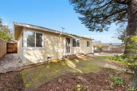 Exterior - 1 Griggs Ln, Napa, CA 94558 photo 9 of 11