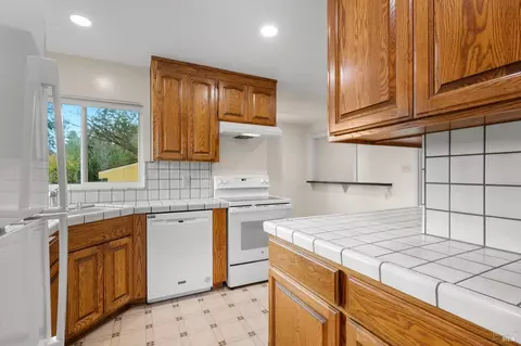 Kitchen - 1 Griggs Ln, Napa, CA 94558 photo 2 of 5