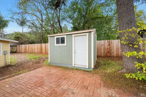 Exterior - 1 Griggs Ln, Napa, CA 94558 photo 7 of 11