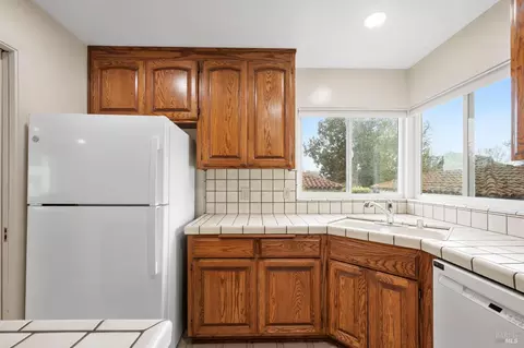 Kitchen - 1 Griggs Ln, Napa, CA 94558 photo 4 of 5
