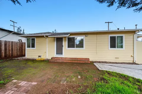 Exterior - 1 Griggs Ln, Napa, CA 94558 photo 6 of 11