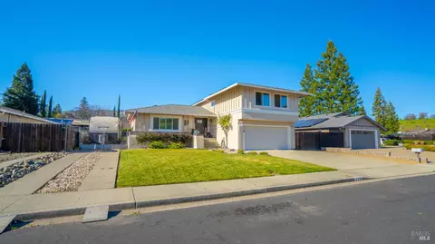 328 N Alamo Dr, Vacaville, CA 95688