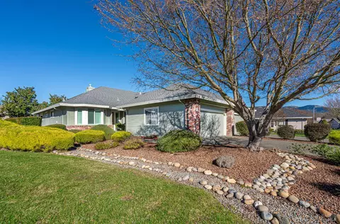 369 Singing Brook Cir, Santa Rosa, CA 95409