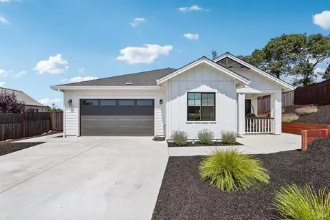 3675 Wyndemere Cir, Santa Rosa, CA 95403