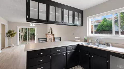 Kitchen - 257 Holly Dr, Fairfield, CA 94533 photo 2 of 3