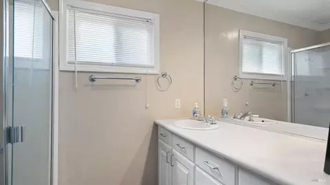 Bath - 257 Holly Dr, Fairfield, CA 94533 photo 3 of 3