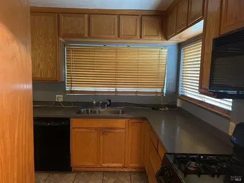Kitchen - 1115 Solano Ave, Vallejo, CA 94590 photo 2 of 7