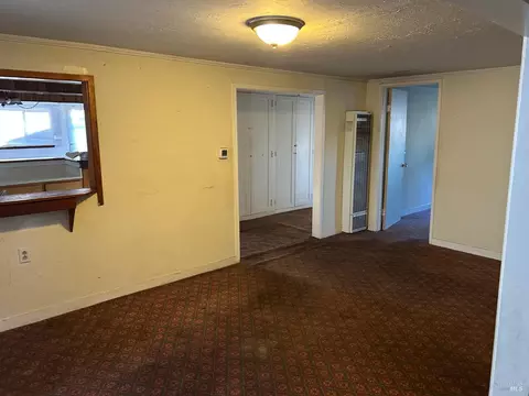 Living - 1115 Solano Ave, Vallejo, CA 94590 photo 5 of 7
