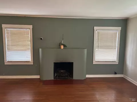 Living - 1115 Solano Ave, Vallejo, CA 94590 photo 1 of 7