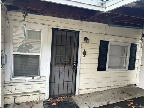 Exterior - 1115 Solano Ave, Vallejo, CA 94590 photo 3 of 9