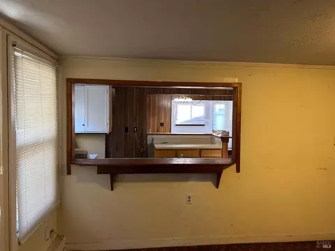Living - 1115 Solano Ave, Vallejo, CA 94590 photo 6 of 7