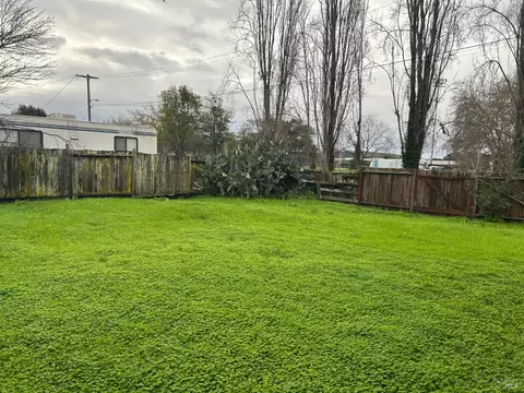Exterior - 1115 Solano Ave, Vallejo, CA 94590 photo 7 of 9