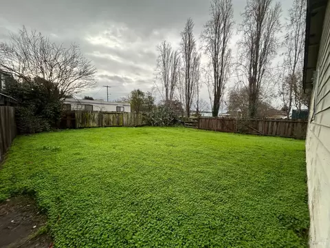 Exterior - 1115 Solano Ave, Vallejo, CA 94590 photo 8 of 9