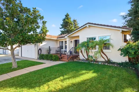 442 Stonewood Dr, Vacaville, CA 95687