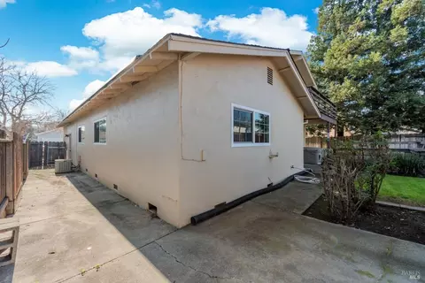 1012 Sparrow Ln, Fairfield, CA 94533 photo 46