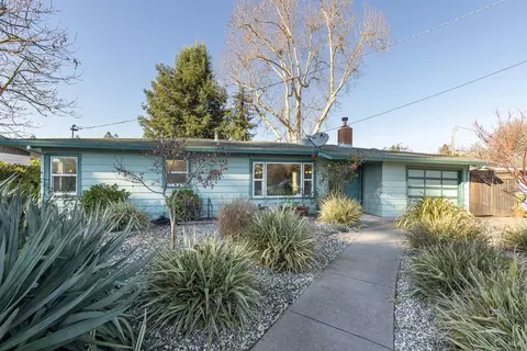 1225 Matanzas Way, Santa Rosa, CA 95405