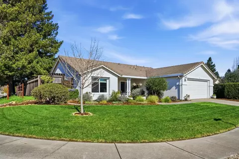 20 Caber Ct, Napa, CA 94558