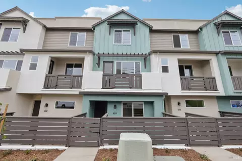 5158 Blossom Cir, Richmond, CA 94804