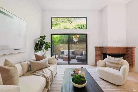 818 S Eliseo Dr, Greenbrae, CA 94904