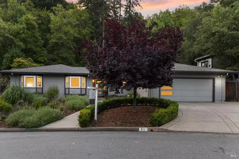 71 Convent Ct, San Rafael, CA 94901