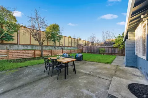 Exterior - 200 Evelyn Cir, Vallejo, CA 94589 photo 4 of 9