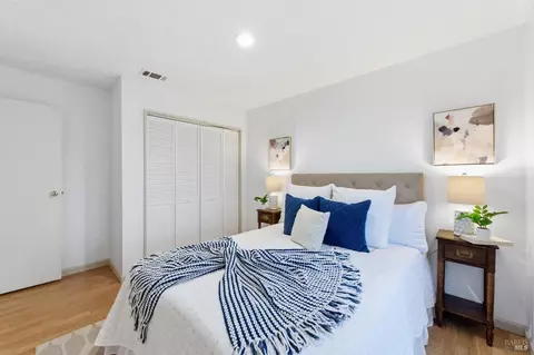 Bedroom - 200 Evelyn Cir, Vallejo, CA 94589 photo 5 of 6