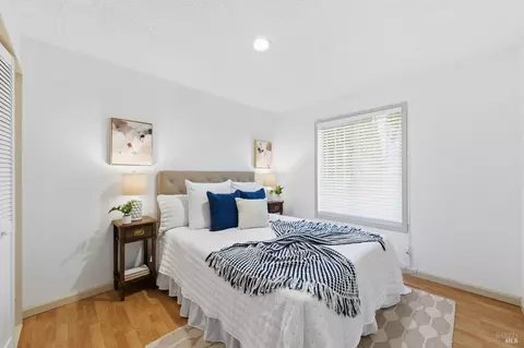 Bedroom - 200 Evelyn Cir, Vallejo, CA 94589 photo 4 of 6