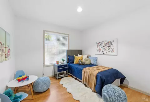 Bedroom - 200 Evelyn Cir, Vallejo, CA 94589 photo 2 of 6