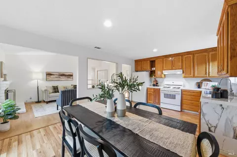 Dining - 200 Evelyn Cir, Vallejo, CA 94589 photo 2 of 2
