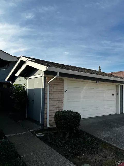 161 Sunstream Ct, Fairfield, CA 94533