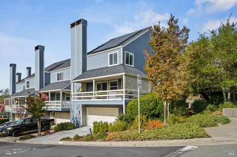 5199 Firestone Pl, Santa Rosa, CA 95409