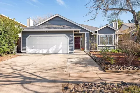 1934 Gambels Way, Santa Rosa, CA 95403