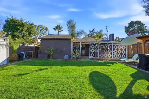 Exterior - 823 Shell Ave, Martinez, CA 94553 photo 10 of 12