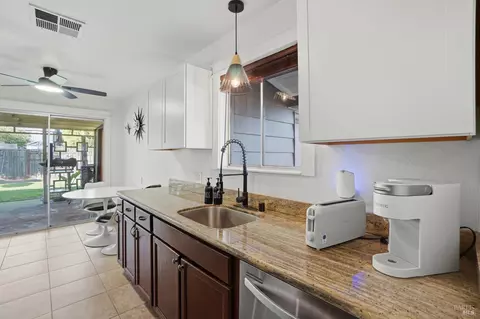 Kitchen - 823 Shell Ave, Martinez, CA 94553 photo 4 of 4